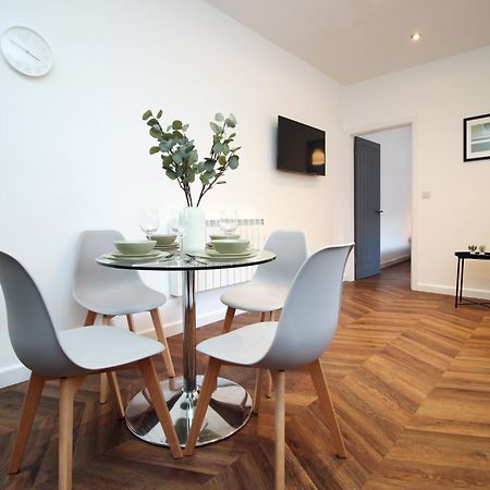 Fully Equipped Kitchen, Parking, City Centre 스완지 외부 사진