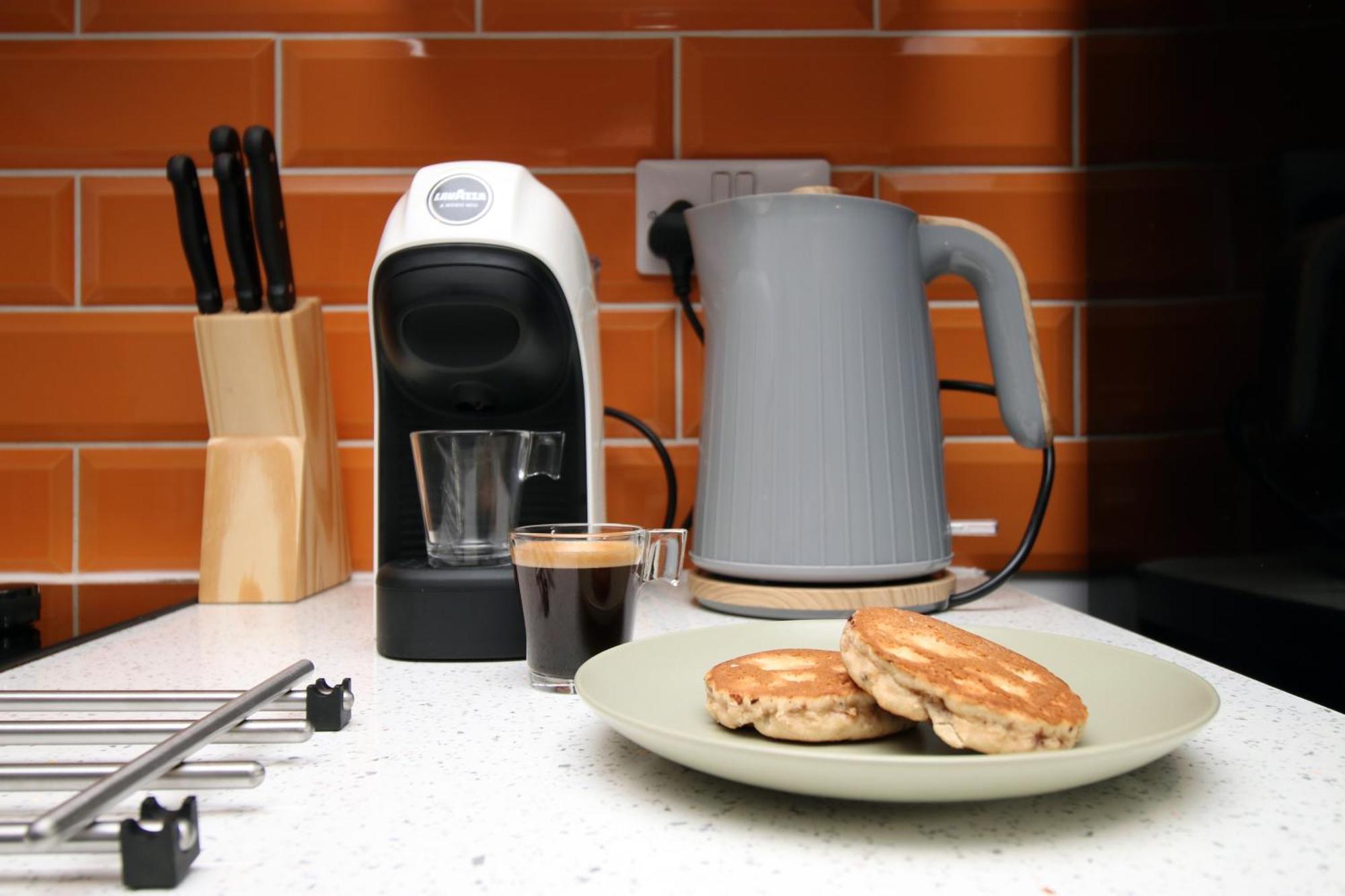 Fully Equipped Kitchen, Parking, City Centre 스완지 외부 사진
