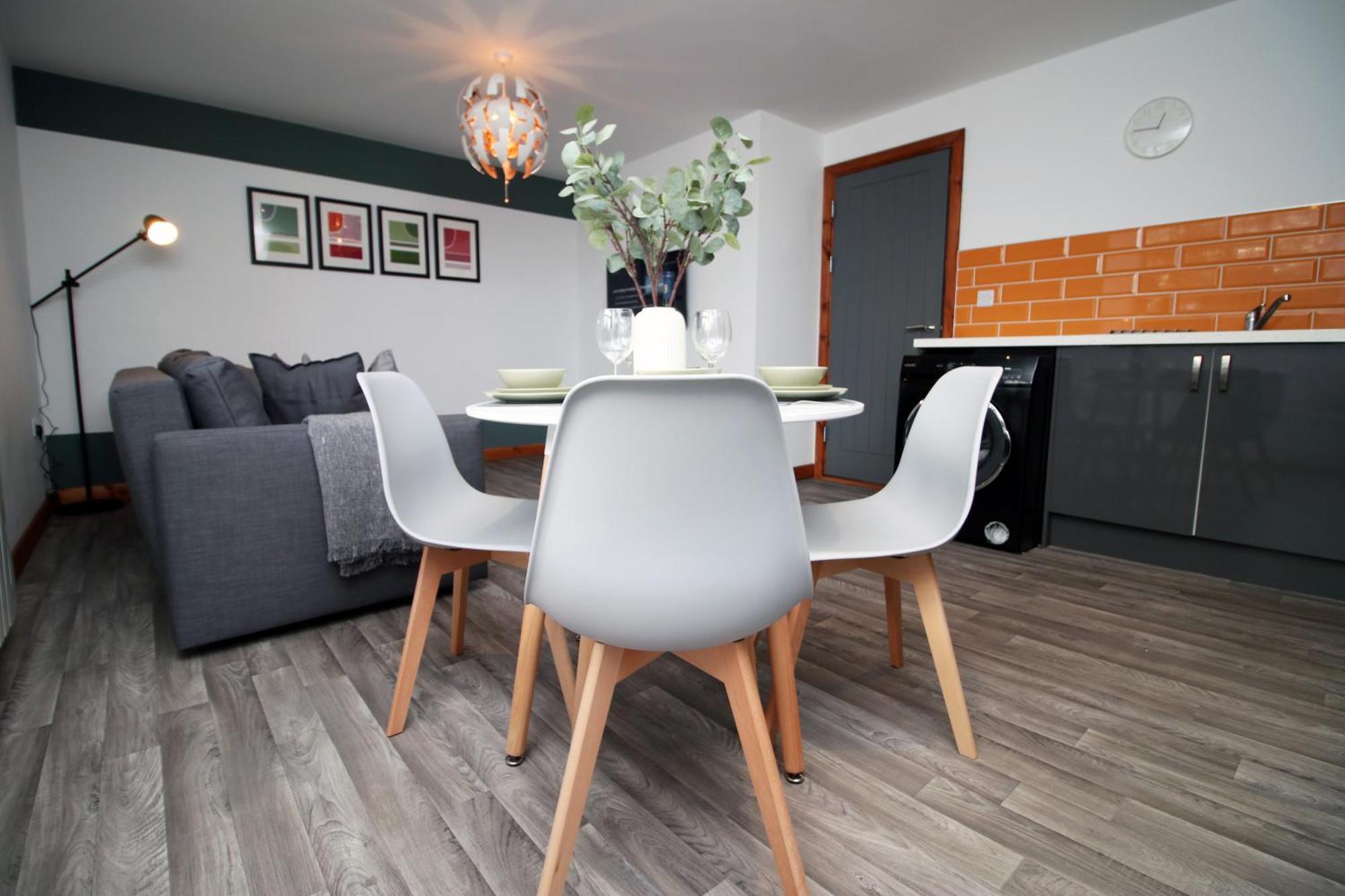 Fully Equipped Kitchen, Parking, City Centre 스완지 외부 사진