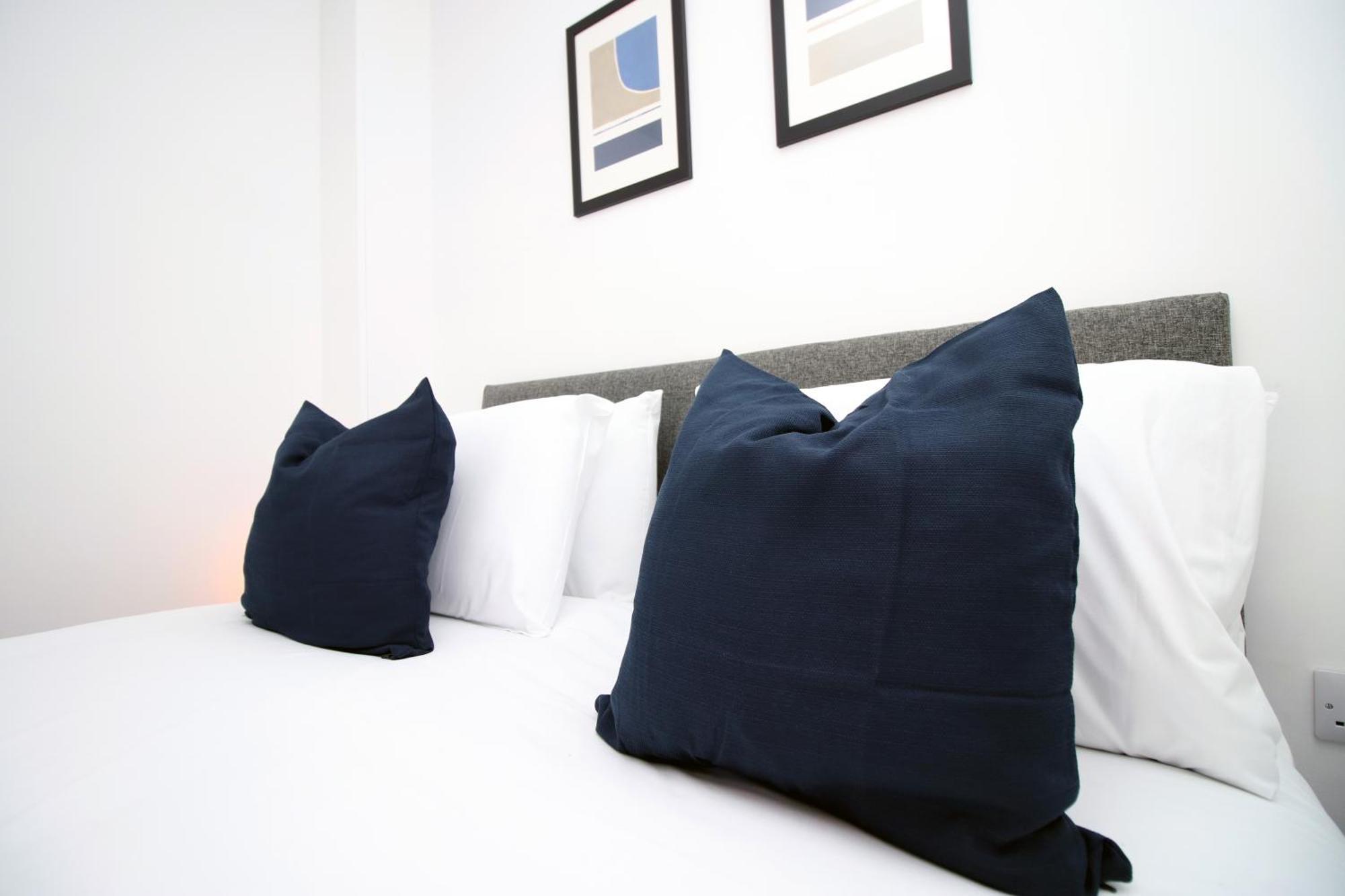 Fully Equipped Kitchen, Parking, City Centre 스완지 외부 사진