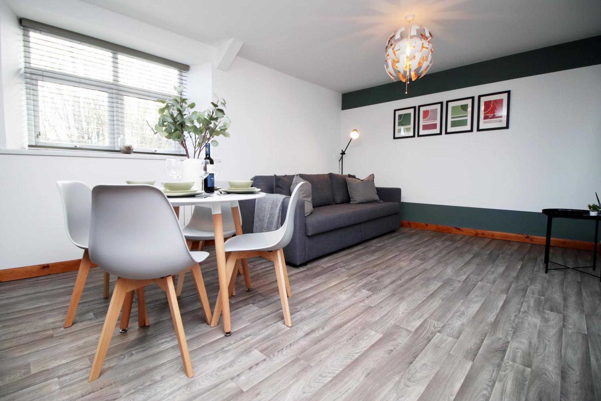 Fully Equipped Kitchen, Parking, City Centre 스완지 외부 사진