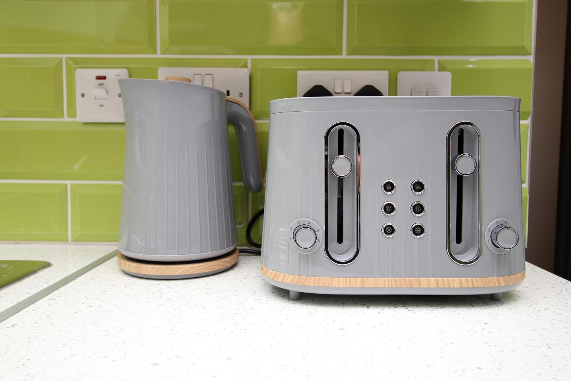 Fully Equipped Kitchen, Parking, City Centre 스완지 외부 사진