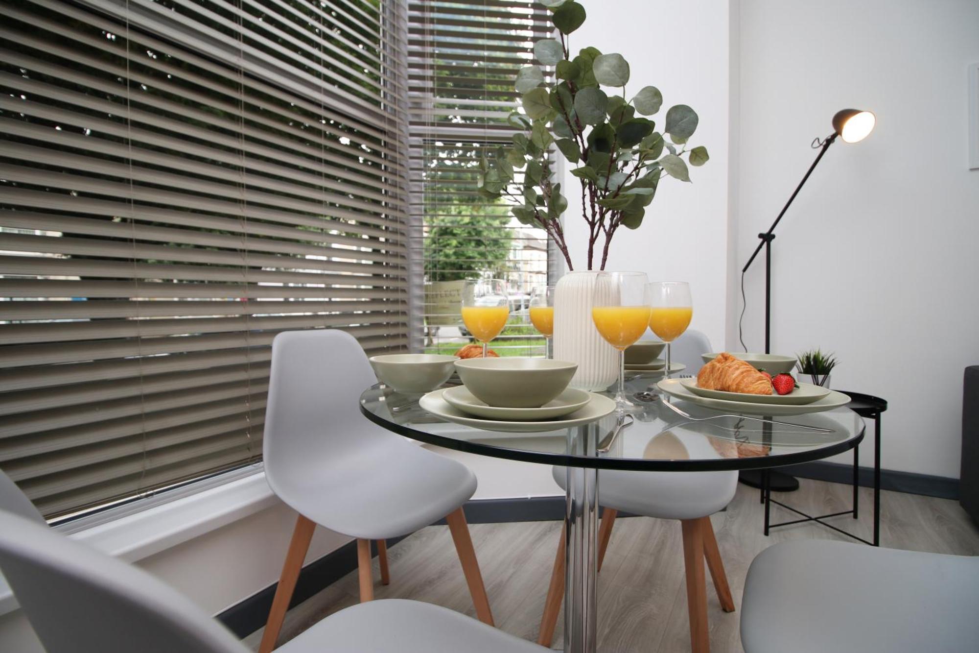 Fully Equipped Kitchen, Parking, City Centre 스완지 외부 사진