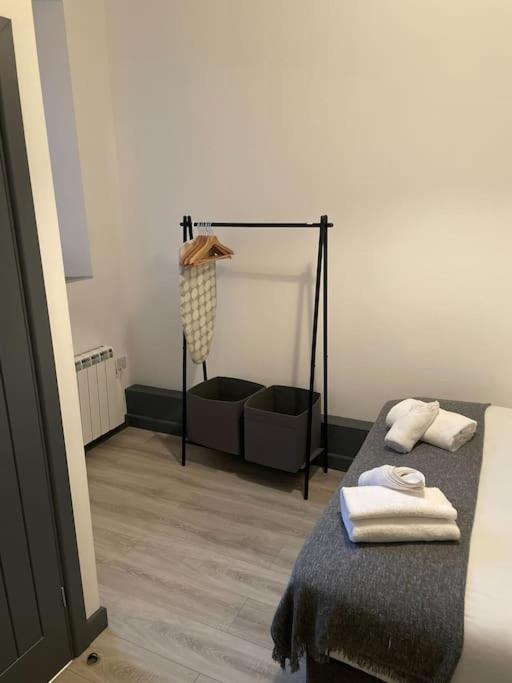 Fully Equipped Kitchen, Parking, City Centre 스완지 외부 사진